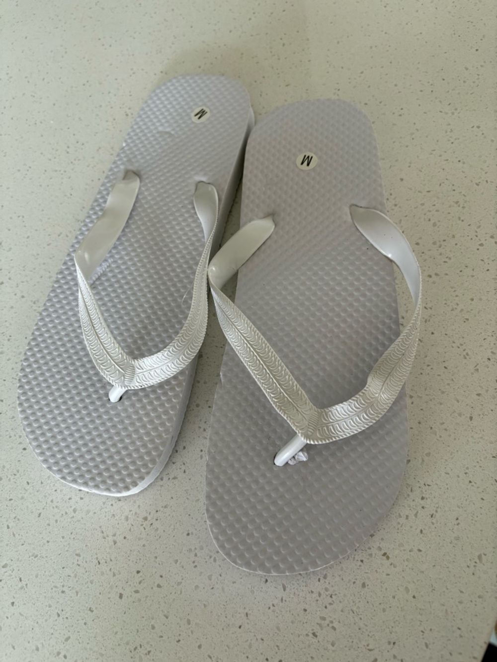 Women’s White Textured Flip Flop Sandals
